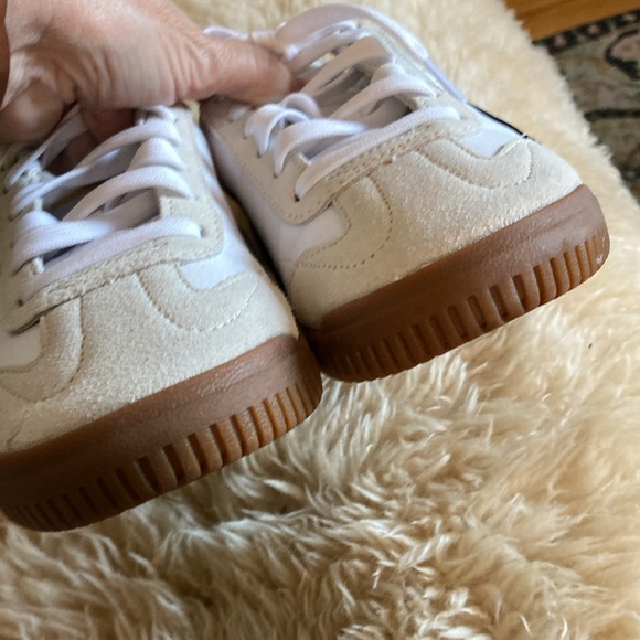 Puma - Picture 4 of 9